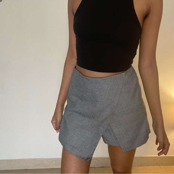 Dorothy Perkins mini skirt with shorts, skort in grey black and white. - Picture 2 of 6